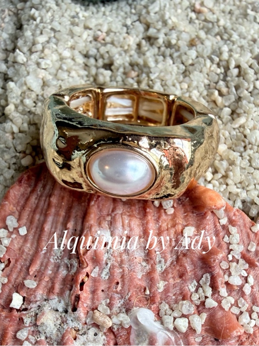 Adjustable Gold and White Pearl Chunky Ring